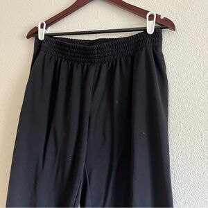 Under Armour Women's Black Loose Lightweight Sweatpants Size Large